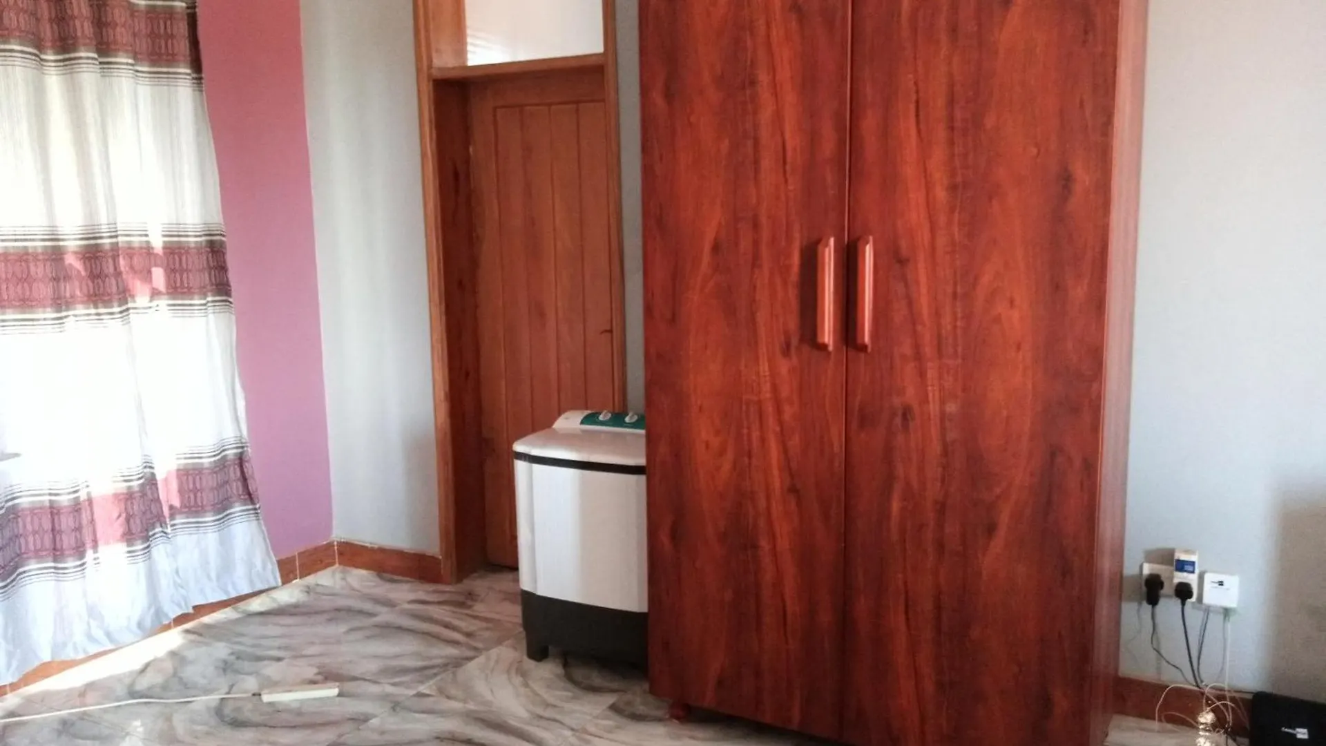 Apartamento Kaks Apartments, Najjera-Buwaate Rd Kampala