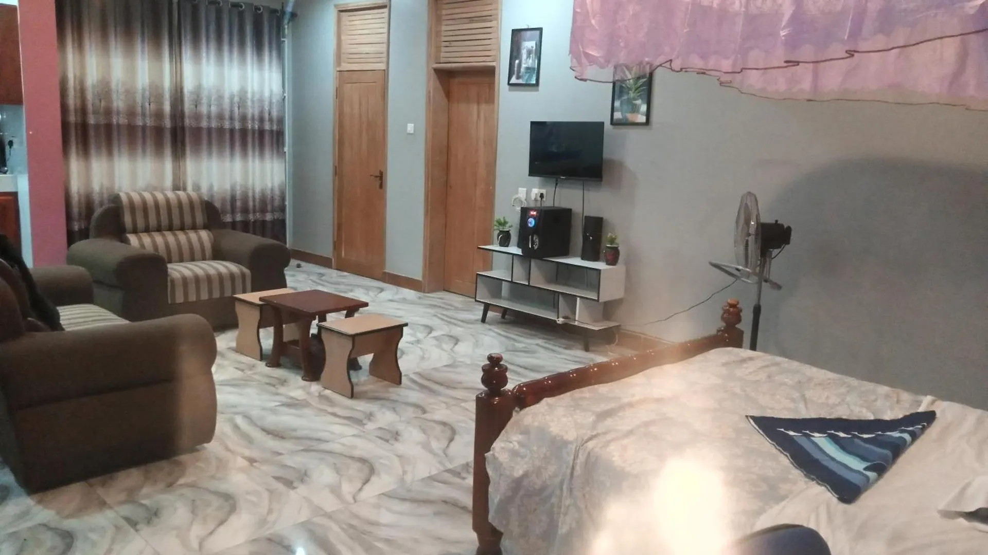 Kaks Apartments, Najjera-Buwaate Rd Kampala Apartamento